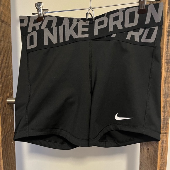 Nike pro short - Picture 4 of 6